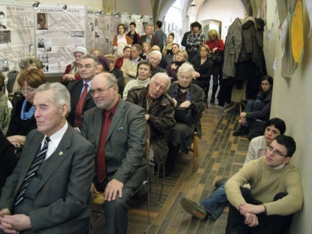 06-beseda-v-karolinu-jiri-rericha-frantisek-sedivy-na-fotce-2009-web.jpg 06-beseda-v-karolinu-jiri-rericha-frantisek-sedivy-na-fotce-2009-web.jpg